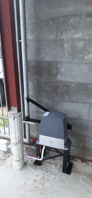 24V DC Gate Motor with Backup Battery for Power Outage Protection - 800KG-2500KG Capacity Sliding Gate Operator